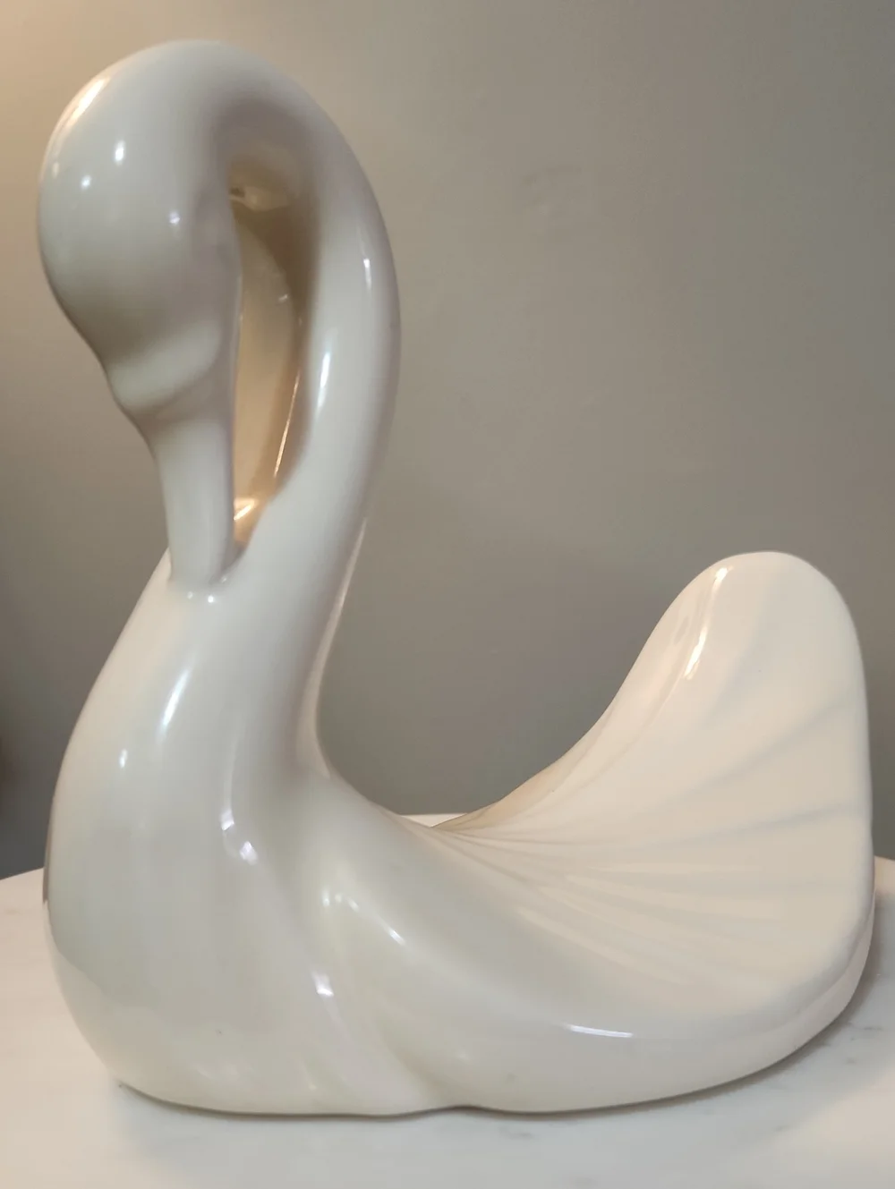 Vintage Andre Richard Ceramic Vanity Swan Hand Towel Holder Cream Color